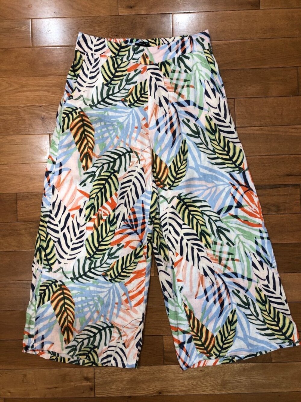 Tahari 100% Linen Multicolor Pull On Wide Leg Capri Coastal Bohemian Size M
